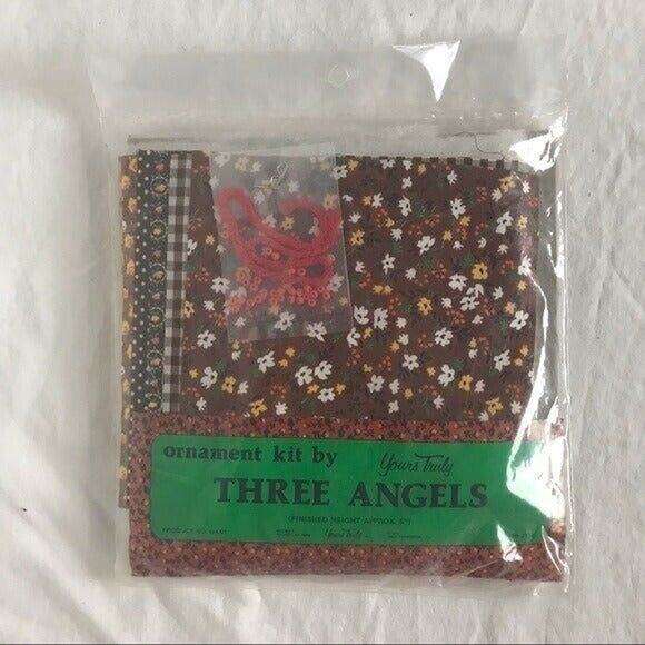 Yours Truly Vintage Unopened Three 5 Inch Angel Christmas Ornament Kit 1976 - Picture 2 of 4